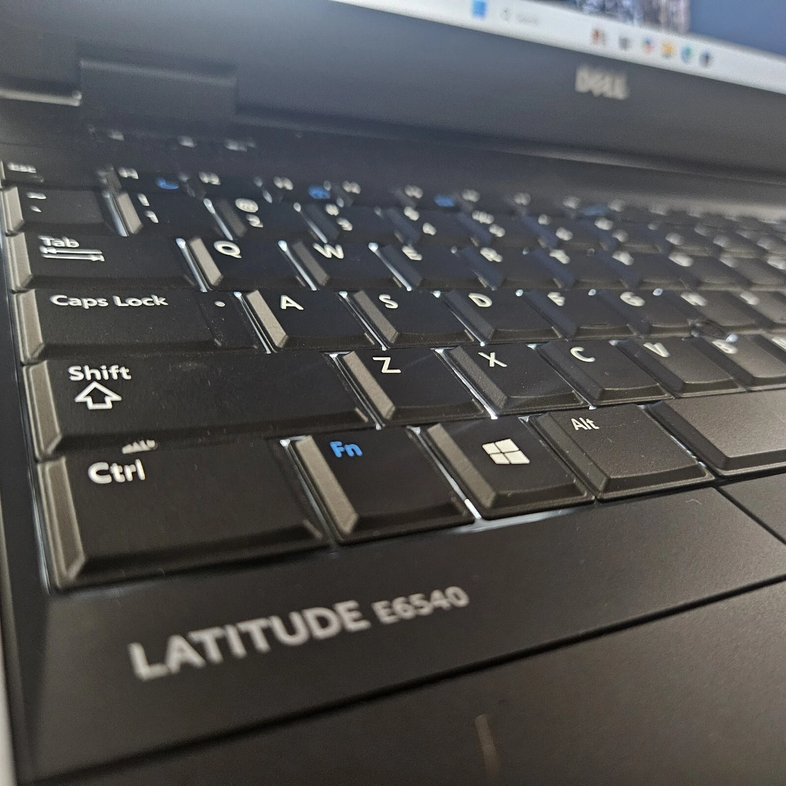 DELL LATITUDE E6540 Core i7 15.6” 16GB RAM 256GB up to 1TB SSD - Image 5